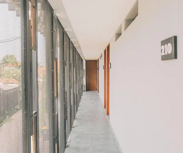 Bestah Coliving * サヌール